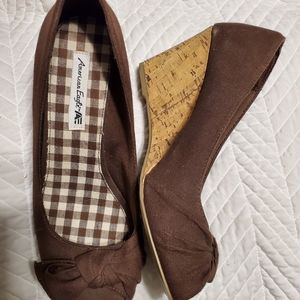 Brown wedges